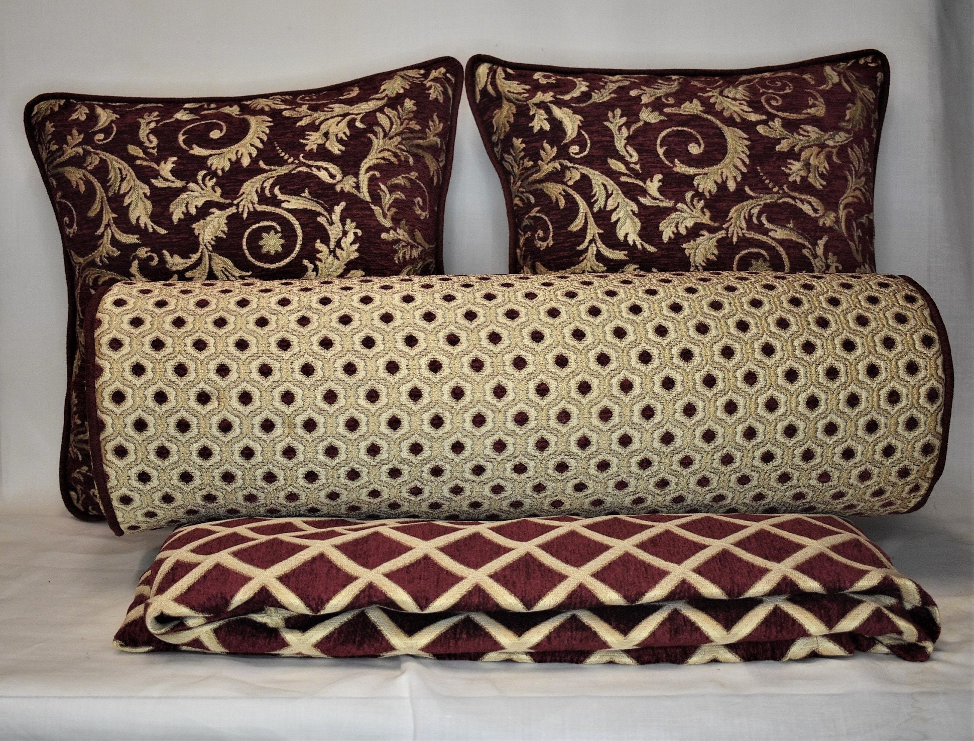Burgundy and gold throw blanket hotsell