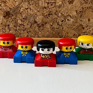 Vintage Lego figures | Lot of 5 Dolls in Excellent Condition | Made in Denmark | Bricks Construction Toddler Play