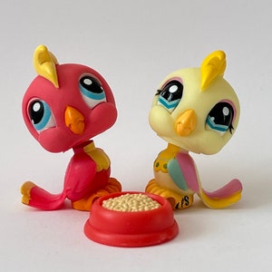 Cacatúa LPS #370 + #1452 con accesorio pequeño / Littlest Pet Shop / Authentic Pets