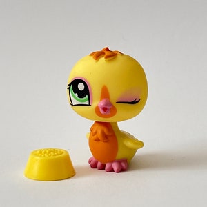 LPS Chick #1329 with small Accessorie | Littlest Pet Shop | Authentic Pets