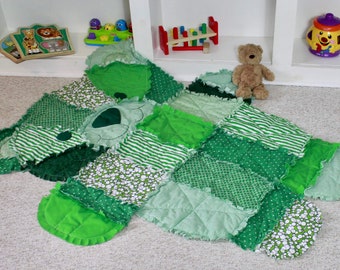 Baby Quilt, baby blanket, baby boy, green baby gift, baby nursery, baby shower, green nursery, green decor, green baby shower, baby registry