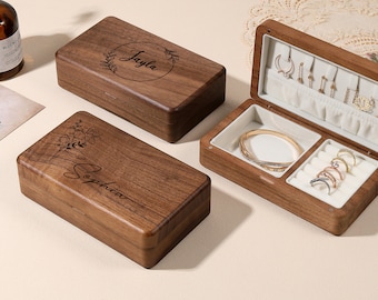 Boîte à bijoux gravée personnalisée - Étui de voyage personnalisé pour femme - Cadeau pour la fête des Mères - Organiseur de bijoux en bois, boîte à bijoux personnalisée