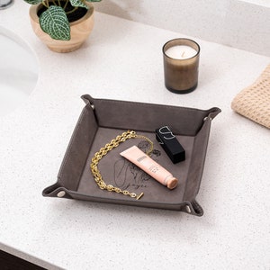 Bandeja de joias para dama de honra, prato de anel personalizado, suporte de anel, berloque. Bandeja de joias para mulheres, bandeja de joias de couro personalizada
