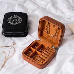 PERSONALISIERTE SCHMUCK Schachtel, gravierte Schmuckschatulle für Brautjungfern Geschenk, benutzerdefinierte Ring Aufbewahrungsbox, umweltfreundliche Schmuckschatulle aus veganem Leder