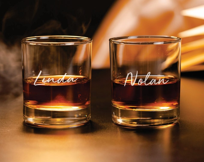 Mr and Mrs Personalized Whiskey Glasses, His and Hers Personalized Premium Whiskey Glasses, Whiskey Glasses with your Custom Engraving