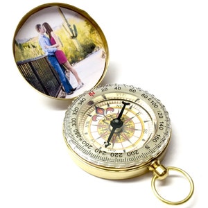 CUSTOM Engraved PHOTO Compass, personalized compass. Front and/or back engraving. Photo compass. Compass engraved necklace. Photo locket