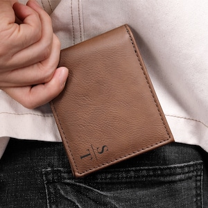 Kids Personalized Wallets: Thoughtful Gift for Son from Mom, Monogrammed Leather Wallet for Boys - Unique and Personalized Boys' Wallets