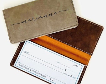 Funda de chequera de cuero vegano personalizada: grabada con láser