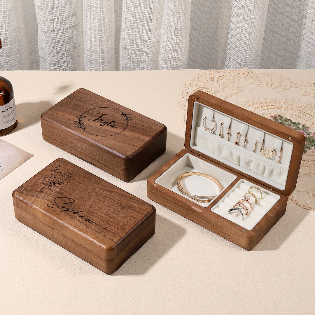 Custom engraved jewelry box personalized travel case for women