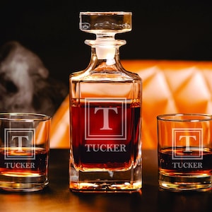 PERSONALIZED  Whiskey Decanter Set with Engraved Whiskey Glasses, Housewarming Decanter Gift, Decanter Wedding Gift for couple