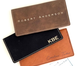 Capa de talão de cheques personalizada em couro vegano: carteira com gravação personalizada