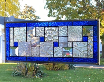 Panneau en vitrail avec bordure bleu saphir