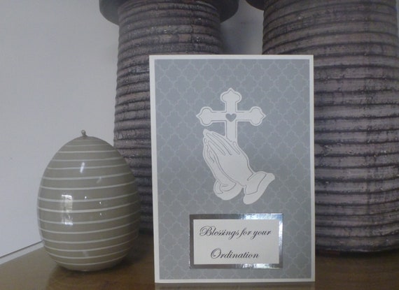 White Cotton Cards Ordinationskarte – Handgefertigt, Silberkirche Motiv, Mit Umschlag, 16x16 Cm