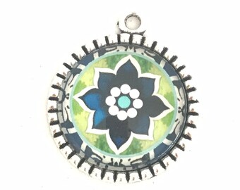 Round glass tile pendant, kaleidoscope pendant, green flower pendant, talavera jewelry, portuguese tile pendant, Portugal, tile art jewelry