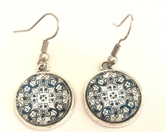 Round glass tile earrings azulejo, glass mosaics pendant earrings, portuguese tile earrings, blue and white earrings, portuguese jewelry