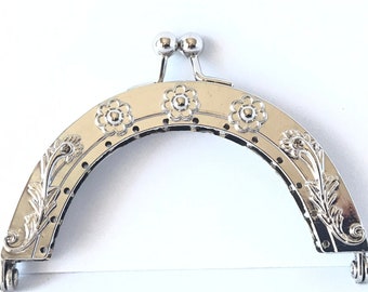 1 silver metal purse frame with sewing holes 8.5 8,5 cm, supplies, flower decoration, coin purse frame, engraved purse clasp, coin wallet