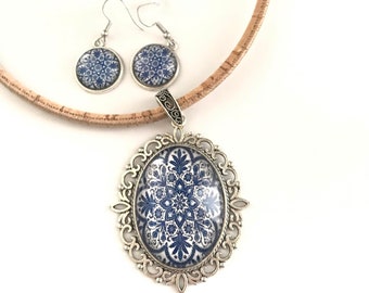 Round glass tile earrings with necklace azulejo, glass pendant earrings, portuguese tile earrings, blue earrings, portuguese jewelry