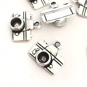 8x silver photo camera charms, camera jewelry, photographer charms, pictures charms, antique camera charms, travel pendants, memories