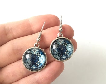 Round glass tile earrings, azulejos, glass mosaics pendant earrings, portuguese tile earrings, blue and white earrings, portuguese jewelry