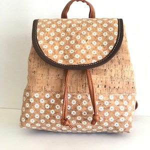 Korkrucksack für Frauen, Korktasche, vegane Tasche, natürliche Materialien, Öko-Tasche, Ledertasche, Schultasche, Kork-Rückentasche, Gänseblümchen-Blumen-Korkmuster