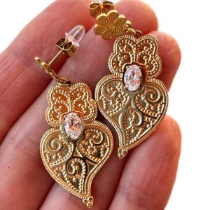 Viana&#39;s hearts earrings, portuguese filigree earrings, traditional filigree Portugal heart of Viana Love gold earrings stainless steel pearl