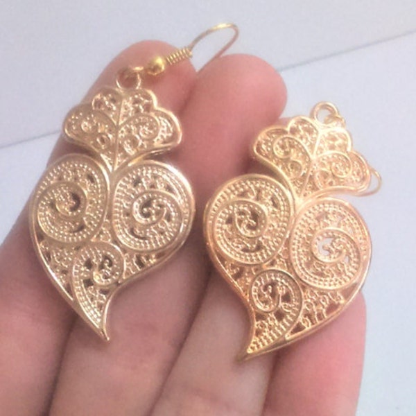 1 Pair of Portuguese filigree earrings gold 4 cm charm heart flower findings Viana Heart earrings, portuguese traditional jewellery Portugal