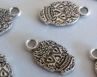 Skull silver pendant, 18 mm charm, supplies, findings, skeleton head, halloween charms, gothic supplies, sugar skull charms, scary jewellery