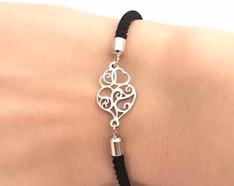 Filigree pendant bracelet, viana's heart, black filigree bracelet, Portugal, heart of viana jewelry, flower bracelet, adjustable bracelet