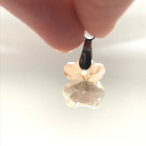 Bear crystal pendant for necklace, beige crystal 1.3 cm, bohemian jewelry, boho necklace, transparent rock crystal, stone for necklace