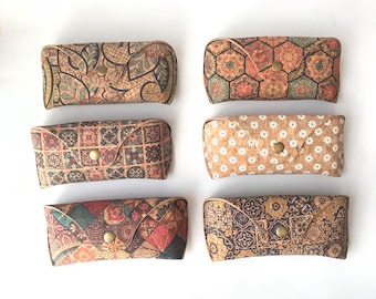Glasses case in cork, cork sunglasses case, vegan glasses case, eyewear, cork acessories, reading glasses case, cork case, tribal pattern