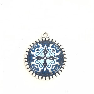 Round glass tile pendant, kaleidoscope pendant, star majolica pendant, talavera jewelry, portuguese tile pendant, Portugal, tile art jewelry image 4