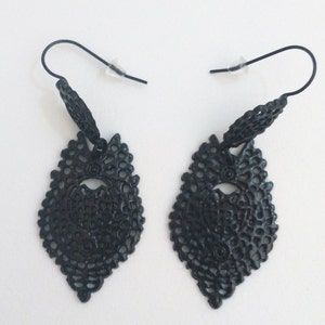 1 Pair of Portuguese filigree earrings black metal 4.9 cm charm, heart flower findings, Viana Heart earrings image 2