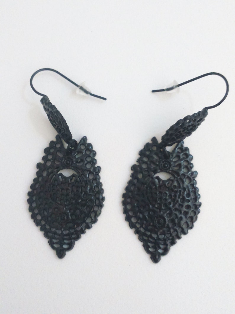 1 Pair of Portuguese filigree earrings black metal 4.9 cm charm, heart flower findings, Viana Heart earrings image 2