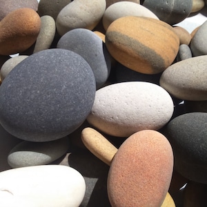 50 Beach stones 4 to 5 cm, 1.57 to 1.97 inches, small atlantic beach stones, rocks, bulk of 50 pieces, natural beach stones, craft pebbles