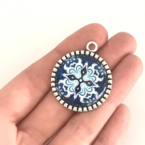 Round glass tile pendant, kaleidoscope pendant, star majolica pendant, talavera jewelry, portuguese tile pendant, Portugal, tile art jewelry image 2