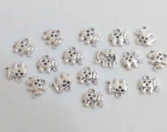 17 x Elephant pendant silver 1.1cm charm animal findings supplies