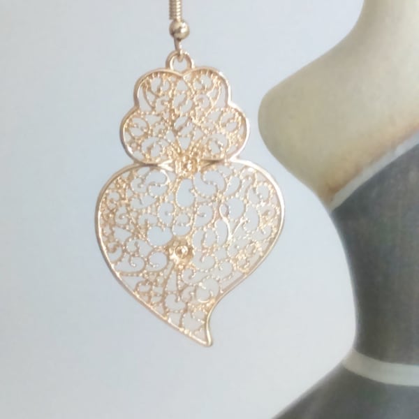 1 Pair of Portuguese filigree earrings gold 4 cm charm heart flower findings Viana Heart earrings, traditional jewelry from Portugal