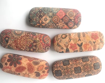 Glasses case in cork, cork sunglasses case, vegan glasses case, eyewear, cork acessories, reading glasses case, cork case
