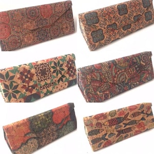 Collapsible glasses case in cork, cork sunglasses case, vegan glasses case, eyewear, cork acessories, reading glasses case, cork case