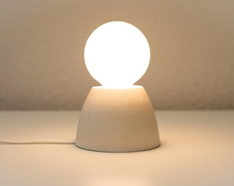 lampe de chevet EYE#5 lampe de table moderne. jolie lampe de bureau