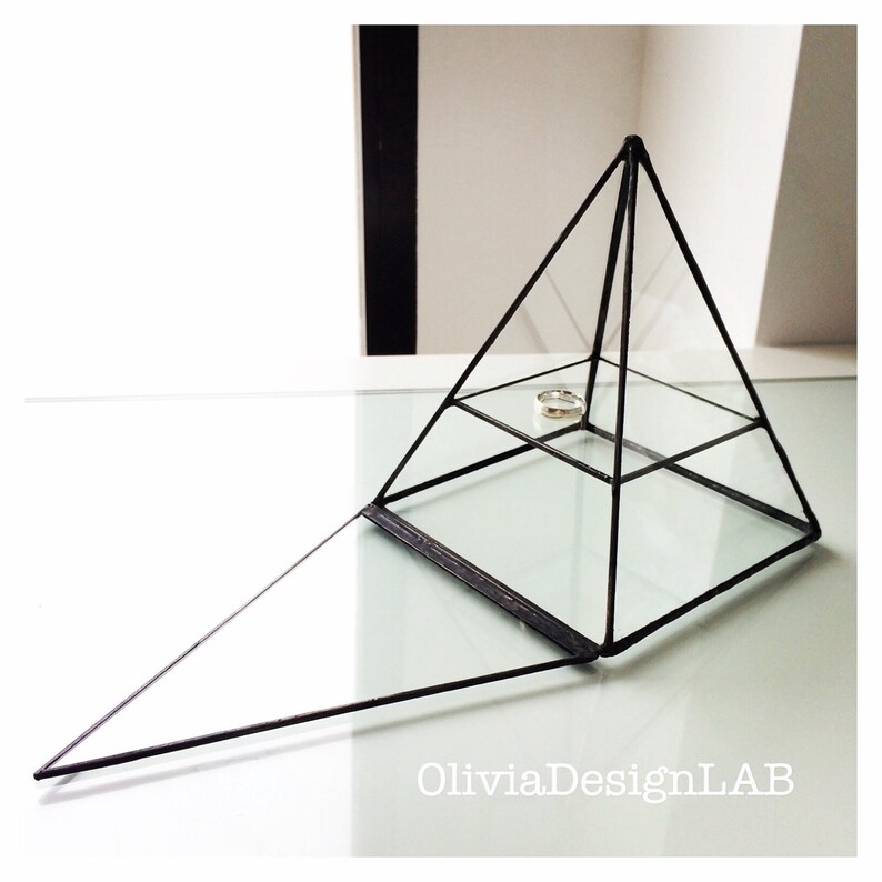 customizable measures handmade glass display stained glass geometric box one shelf Pyramid Jewelry glass display jewelry box