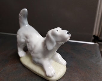 Lovely Vintage Ceramic Grey & White Hunting Dog Figurine Unmarked