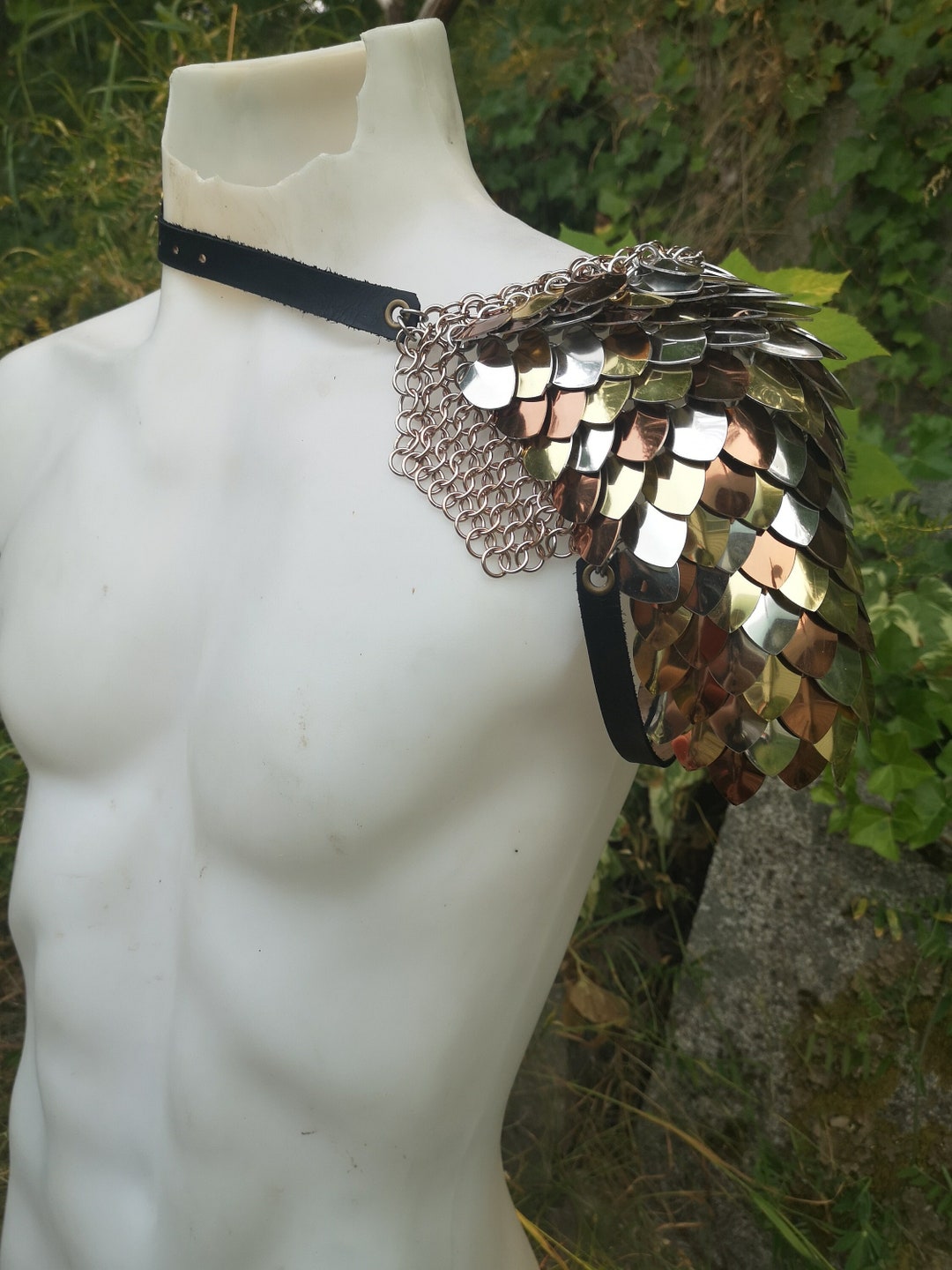 Scalemail Pauldron - Single Shoulder Dragonscale Armor - Made to Order ...