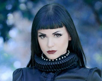 Black Elizabethan victorian rennaisance mediecal ruff neck collar