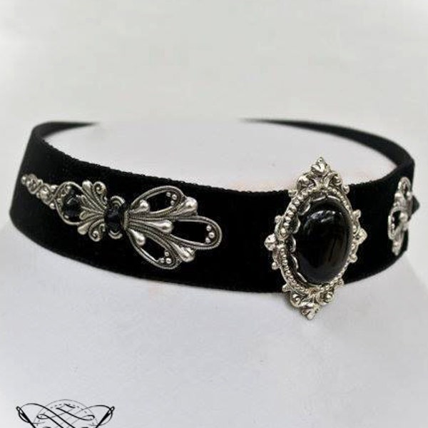 Black velvet gothic victorian choker with black agate gem