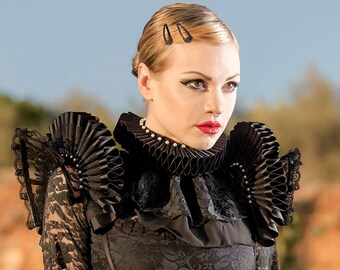 Black Elizabethan victorian rennaisance mediecal ruff neck collar and suspenders epaulettes