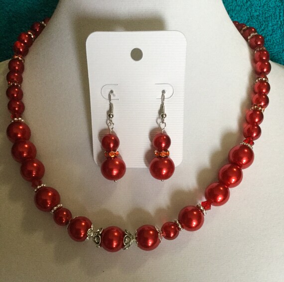 La'Faye Regal Designs by Dana Ruby Red and Hummingbird Clasp Necklace and Earrings Set (Christmas Collection)