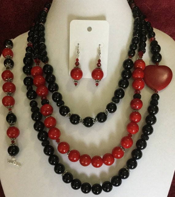 La'Faye Regal Designs by Dana Sizzling Summer Red & Black with Heart Bracelet and  Earrings Set
