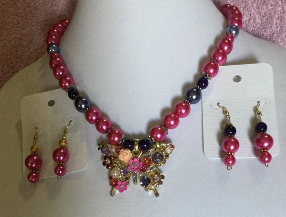 La'Faye Regal Designs by Dana, End of Summer Butterflies in Spring Necklace and 2 pair of Earring Set