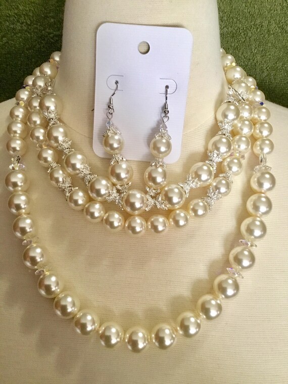 La’Faye Regal Designs by Dana Cream 2 Strand Necklace, Bracelet and Earrings Set